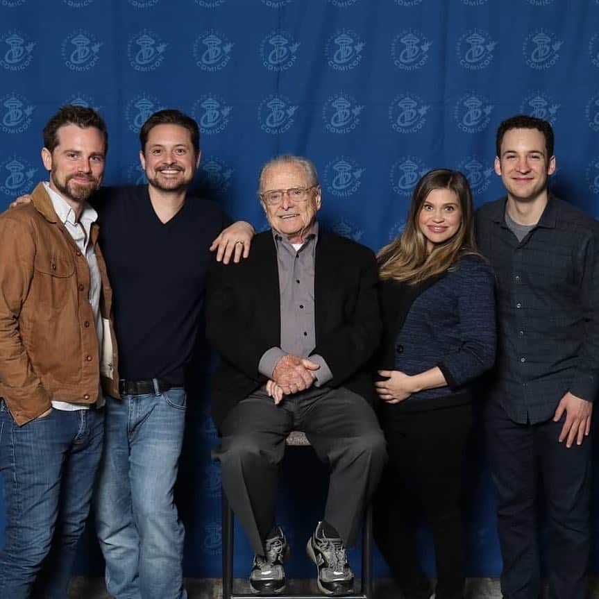 E! Onlineさんのインスタグラム写真 - (E! OnlineInstagram)「Class is back in session! This #BoyMeetsWorld reunion just made our entire week. (📷: @daniellefishel)」3月16日 2時31分 - enews