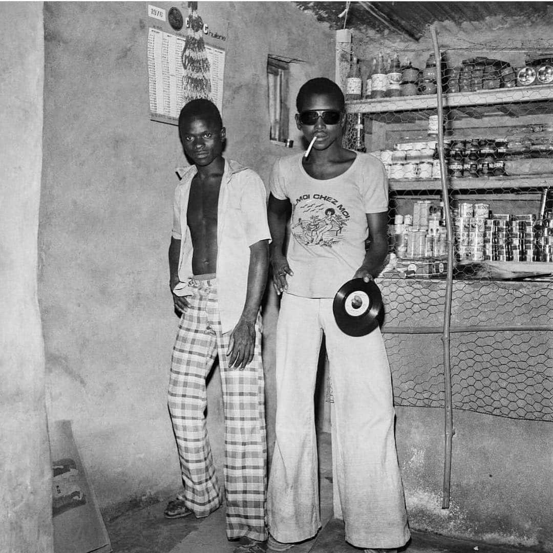 Meganさんのインスタグラム写真 - (MeganInstagram)「Peuple de la Nuit 〰 Sanlé Sory, Burkina Faso, West Africa #sanlésory #burkinafaso #westafrica」3月16日 2時49分 - zanzan_domus