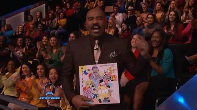 ワイクリフ・ジョンのインスタグラム：「Thank u to my longtime friend @iamsteveharveytv  for all the love u have given me since the Apollo theater and now  on to 2019 I present to the world “Wyclef Goes back to school “ @jazzyamra  @jeremytorresmusic “a women’s smoke “」