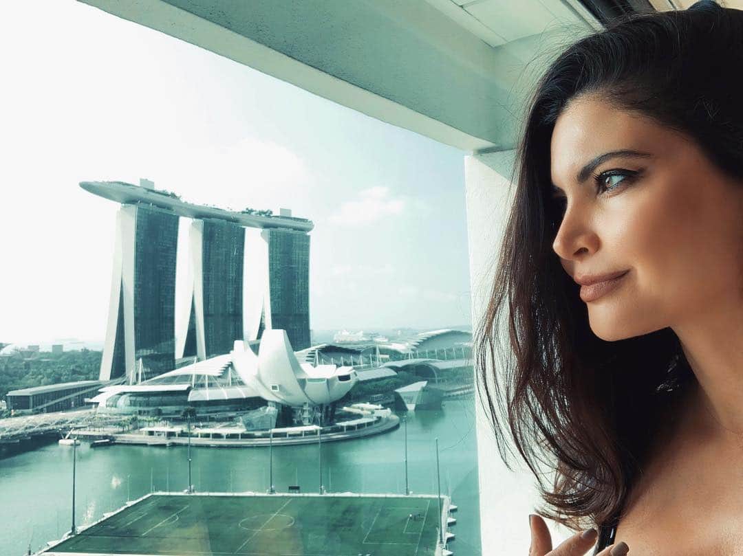 Chiquinquira Delgadoさんのインスタグラム写真 - (Chiquinquira DelgadoInstagram)「working on new ideas for @kiralife.official 🌿  #mywellnessjourney #latergram」3月16日 3時56分 - chiqui_delgado