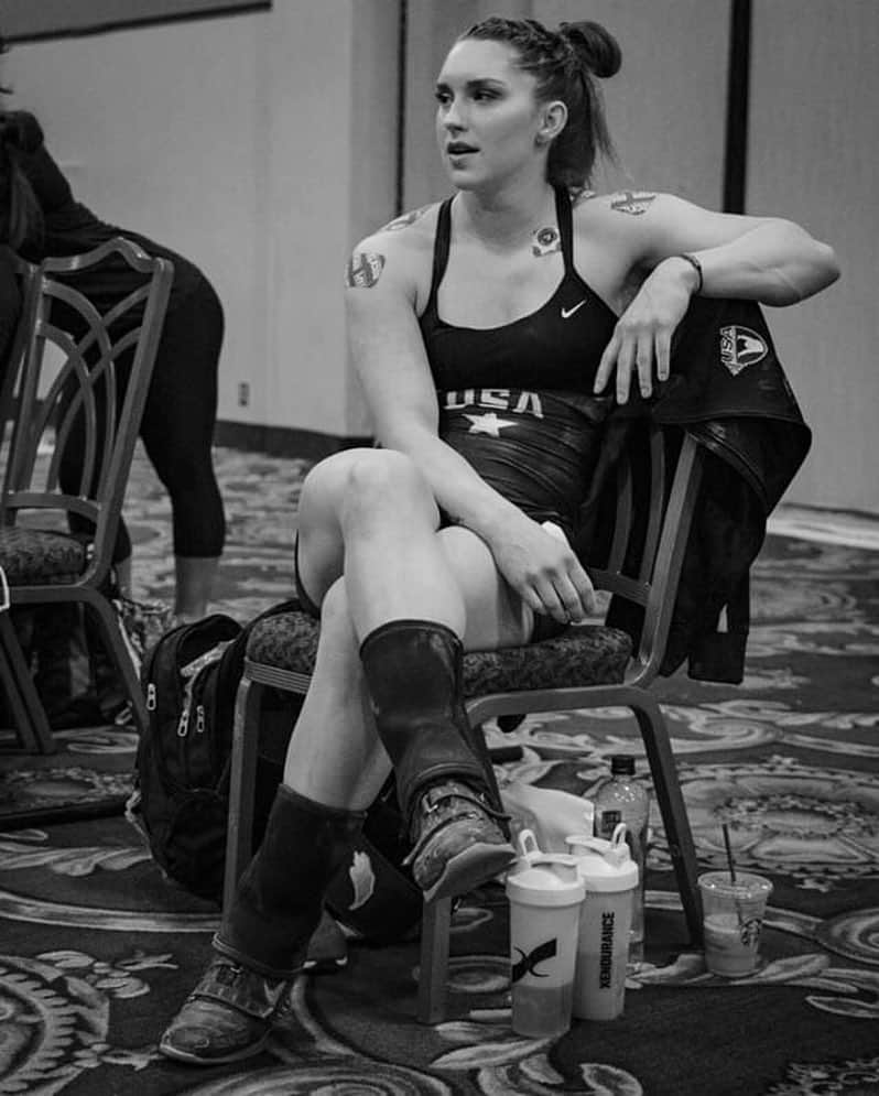 マッティ・ロジャーズのインスタグラム：「Just chillin hbu」