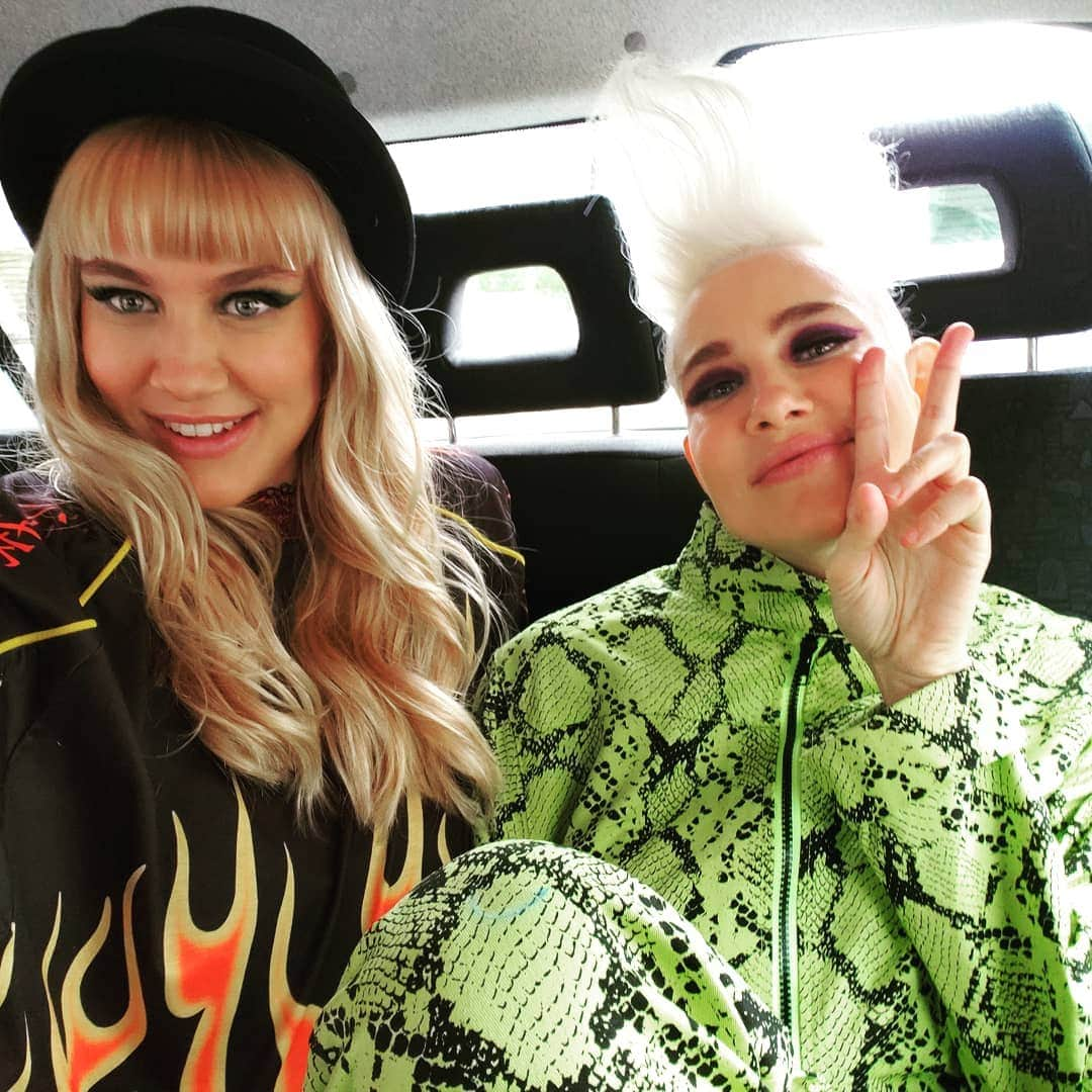 NERVOさんのインスタグラム写真 - (NERVOInstagram)「That's a wrap on our 2 day shoot in 🇬🇧🇬🇧 HAPPY FRIYAY ✌✌」3月16日 4時34分 - nervomusic