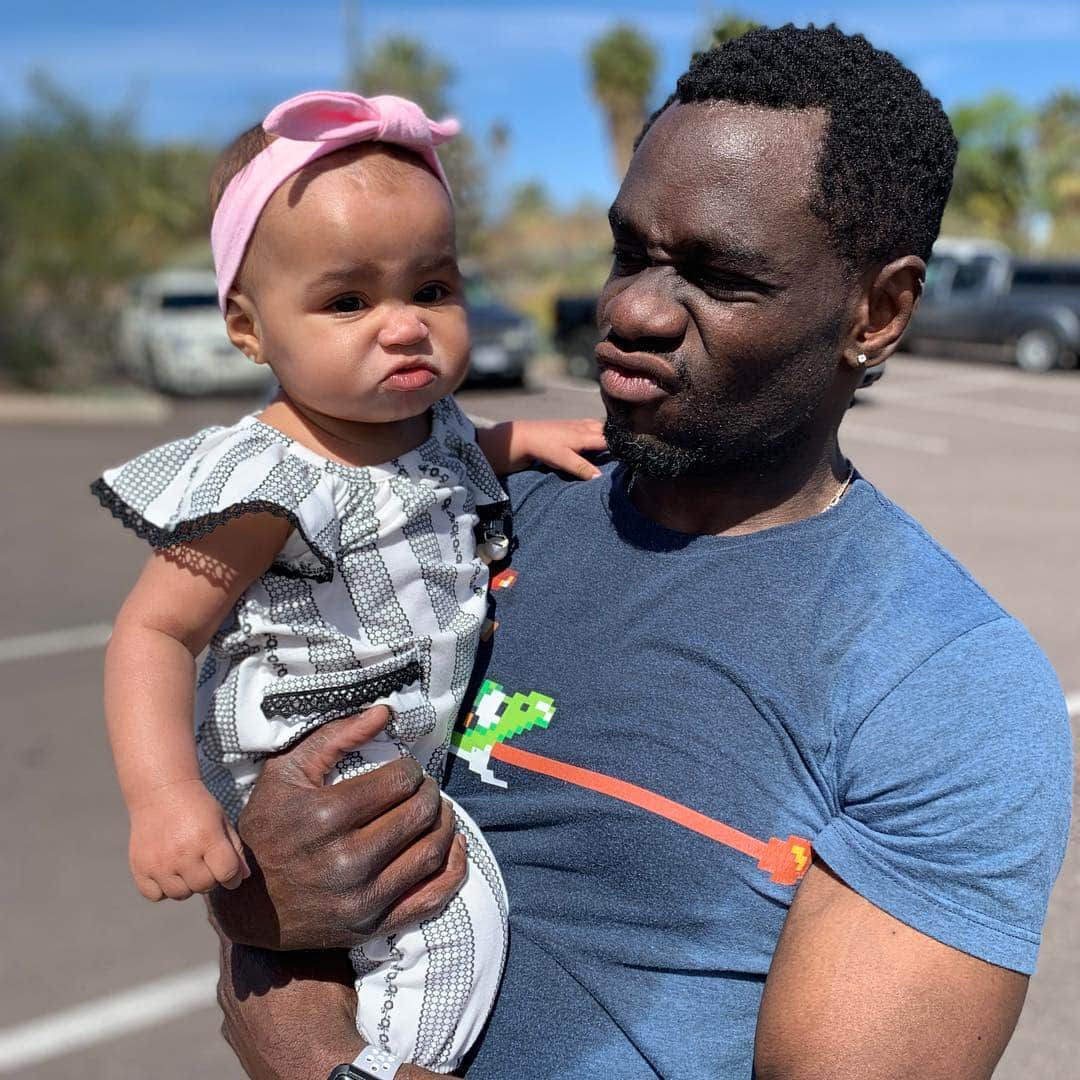メリッサ・ビショップのインスタグラム：「And you wonder where she gets that face from  #daddysgirl #myteam #myfam #girlmom #misscorinne #mrosi #teamnriagu #yabish」