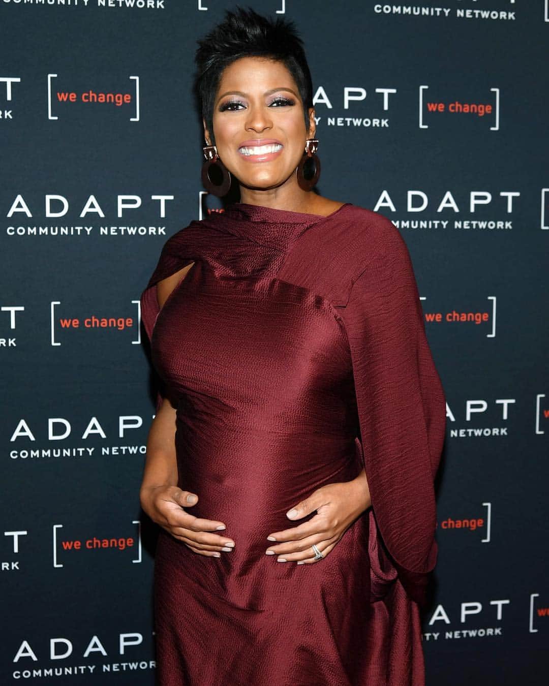 Just Jaredさんのインスタグラム写真 - (Just JaredInstagram)「@tamronhall showing off her baby bump for first time at an event in a @roland_mouret dress at the 2019 ADAPT Leadership Awards! See more on JustJared.com #TamronHall Photos: @gettyimages」3月16日 4時37分 - justjared