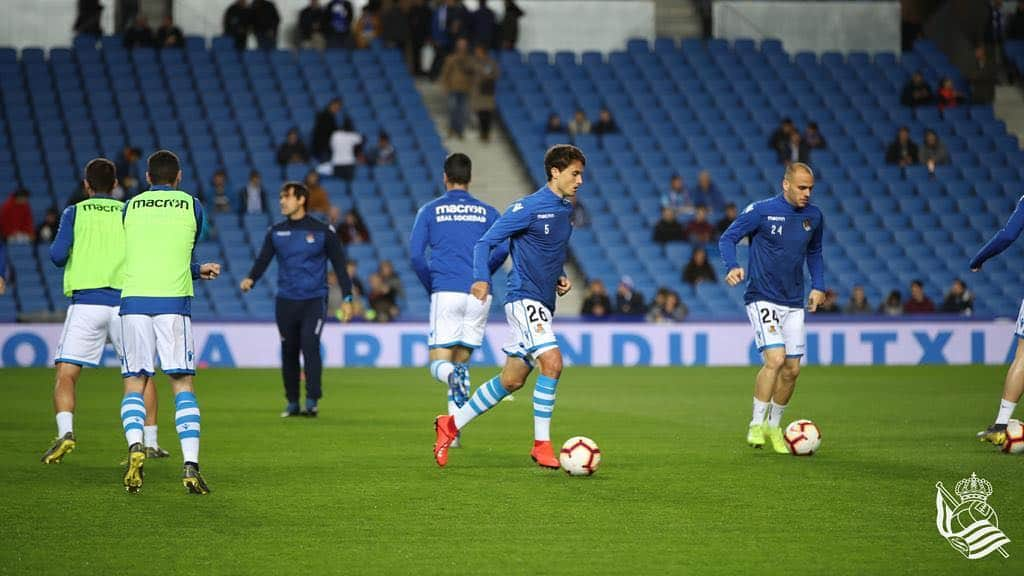 レアル・ソシエダさんのインスタグラム写真 - (レアル・ソシエダInstagram)「🏟 Lehen partida Anoetan. Zorte on @anderguevara! 🔵⚪️🔵 . 🏟 Primer partido en Anoeta. Zorte on Ander! 🔵⚪️🔵 . #RealSociedadLevante」3月16日 4時48分 - realsociedad