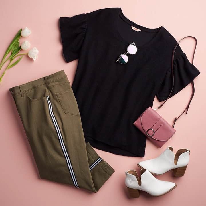 ロック&リパブリックのインスタグラム：「Are you ready for EVRI? It's our new women's plus collection available in sizes 0x-4x and 14w-30w.」