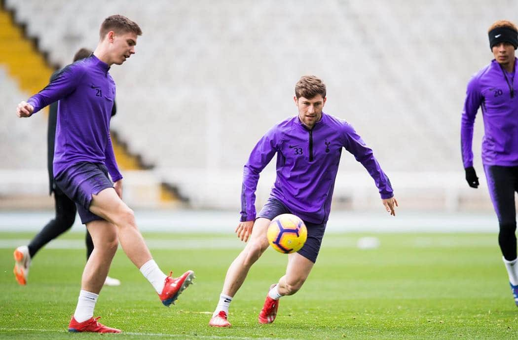 ベン・デイヴィスさんのインスタグラム写真 - (ベン・デイヴィスInstagram)「Great week training in Barcelona with the lads #COYS」3月16日 5時47分 - bendavies33