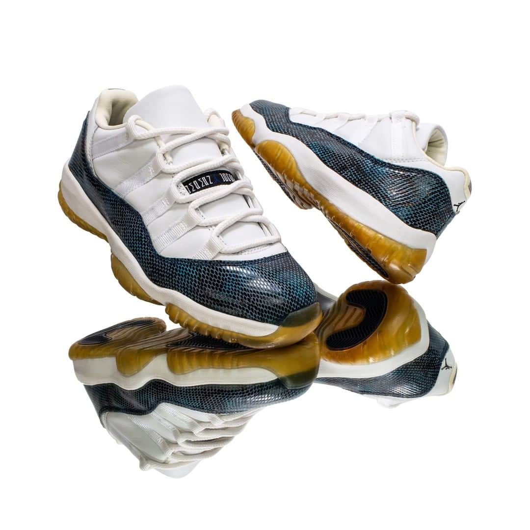 Flight Clubさんのインスタグラム写真 - (Flight ClubInstagram)「Released in May 2001, the Air Jordan 11 Low diverged from its typical patent leather mudguard accommodations with the introduction of the "Snakeskin" motif.」3月16日 6時00分 - flightclub