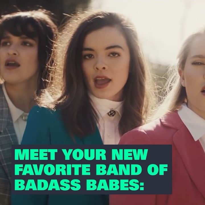 のインスタグラム：「It would be my absolute honor to introduce you to your new favorite band: #TheAces ♥️✨」