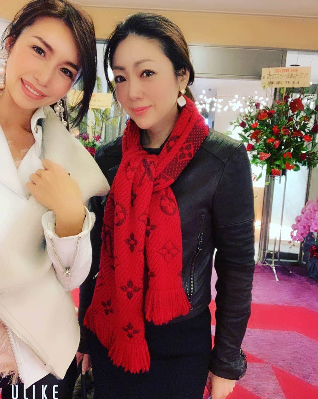 今堀恵理さんのインスタグラム写真 - (今堀恵理Instagram)「関西トップサロン「ウノプリール」がハービスプラザ3階に本日オープン 内覧と体験できるプレオープンに行ってきました。めちゃめちゃ格好いいトータルサロンです。オープンしたから改めて行きます  みのりちゃん　@minorin.0219  にも久しぶりに会えました。 この日履いて行ったデオーチョアデオーチョ（ @de_ocho_a_de_ocho ）のスニーカーなんですが！このモデルメンバー4人中3人持ってました❗そのくらい人気なんです。中のクッションが良くて履き心地が良いんですよ  #関西トップサロン　#unopulir #ハービスプラザ　#newopen #deochoadeocho #デオーチョアデオーチョ #shoes #PR #シューズ #ファッション #スニーカーコーデ #トレンド #靴好きな人とつながりたい #履きやすい靴 #おしゃれな靴 #ママコーデ #大人カジュアル　#サマスタ」3月16日 17時13分 - eriimahori