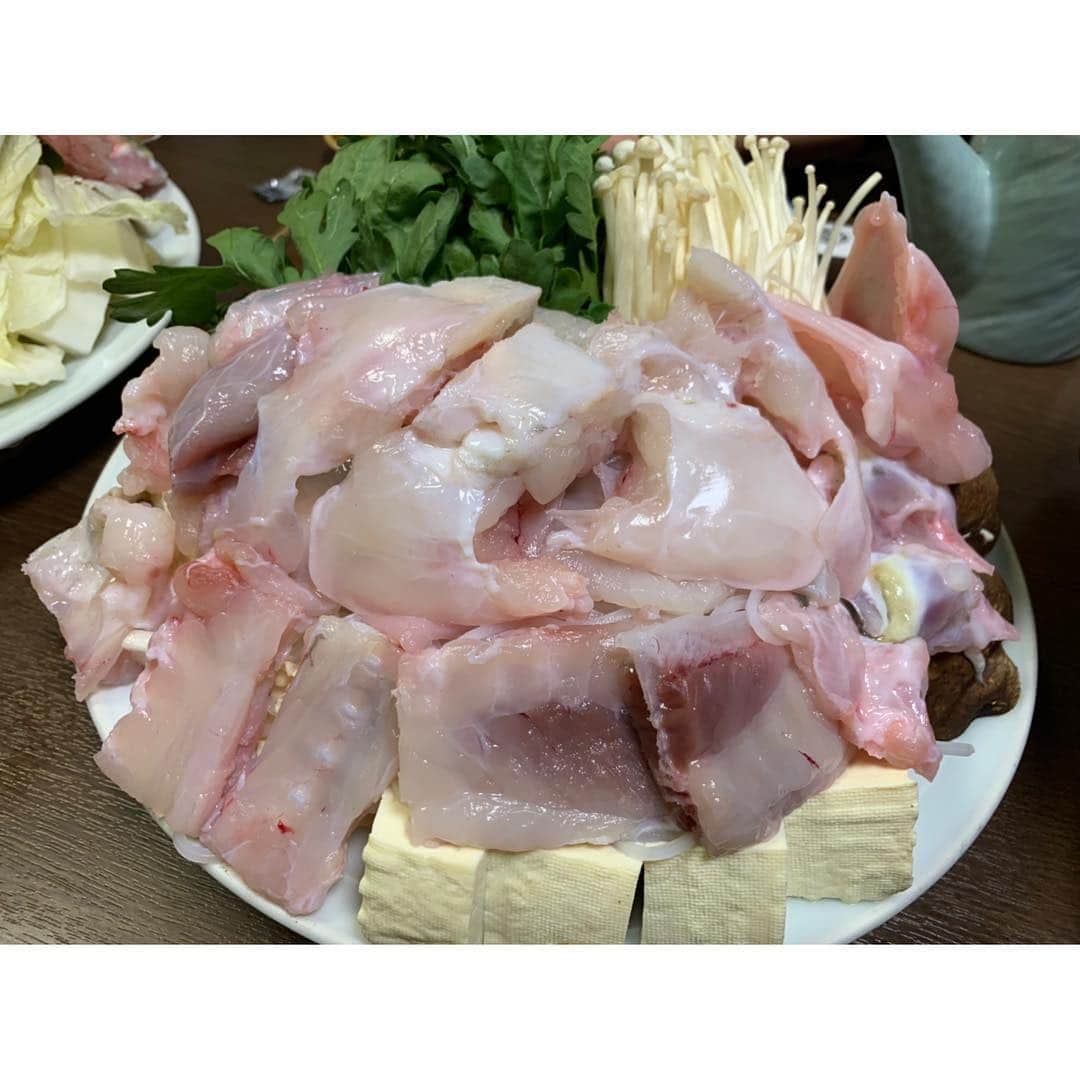則島奈々美のインスタグラム：「3ヶ月ぶり2回目の牧野！！ 今回も美味しい〜！！ メンチカツなんて今まで食べた中で一番美味しいかも！！ #えびちゃん頭取ってもまだ動いてた #新鮮すぎるわ #命に感謝」