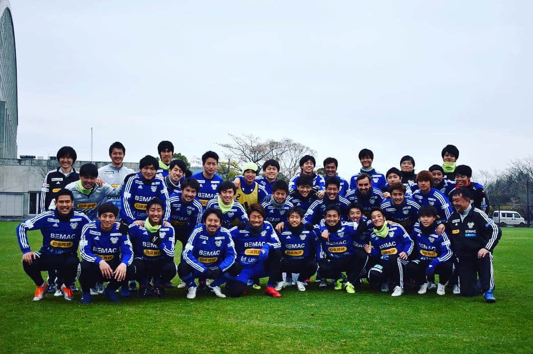 太田康介のインスタグラム：「明日からJFLが開幕します。  優勝。  ここに向かってチーム一丸となって戦います。  良い時も悪い時もあると思います。  みんなで乗り越えてJ3へ。  FC今治に熱い応援宜しくお願いします。  #FC今治 #行くぞJ」