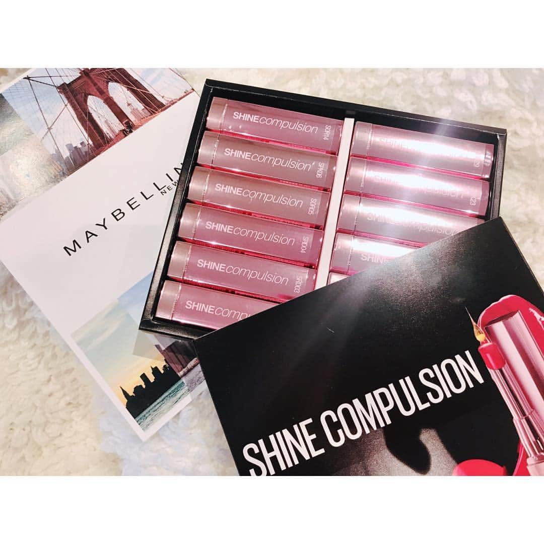 本橋優華さんのインスタグラム写真 - (本橋優華Instagram)「昨日、MAYBELLINE SHINE COMPLUSION Launch Partyへ ツヤと発色どちらも綺麗な凄いlip💋 早速使ってます！ #maybelline#shinecomplusion#cosmetic#maybellinehouse#gooditem#lip#rouge#makeup #メイベリン #シャインコンパルジョン #ツヤ色リップ #本日発売」3月16日 16時37分 - uk_jp