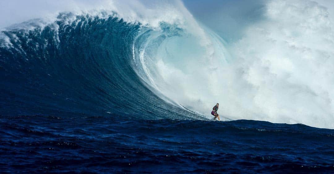 Bethany Hamiltonさんのインスタグラム写真 - (Bethany HamiltonInstagram)「When you’re unstoppable, you trust that you are a part of a bigger story. God’s story.  More on “Waves the Size of Houses” under My Life at bethanyhamilton.com. #BUnstoppable」3月16日 9時06分 - bethanyhamilton