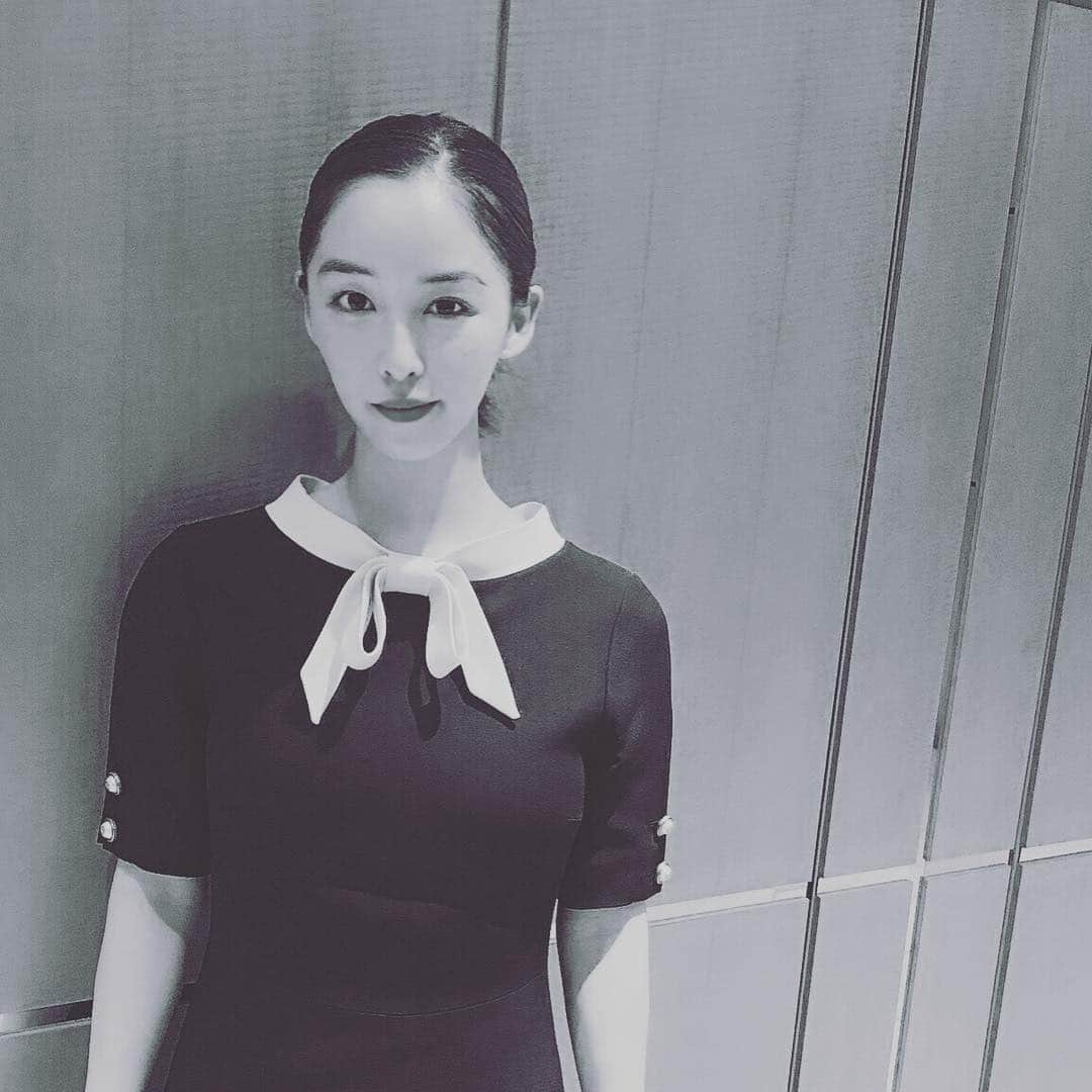 赤神幸依さんのインスタグラム写真 - (赤神幸依Instagram)「. 昨夜は集まった家族で食事した。 たまに、ドレスコードのあるお店もいいね💕」3月16日 9時30分 - artmake_yui.k