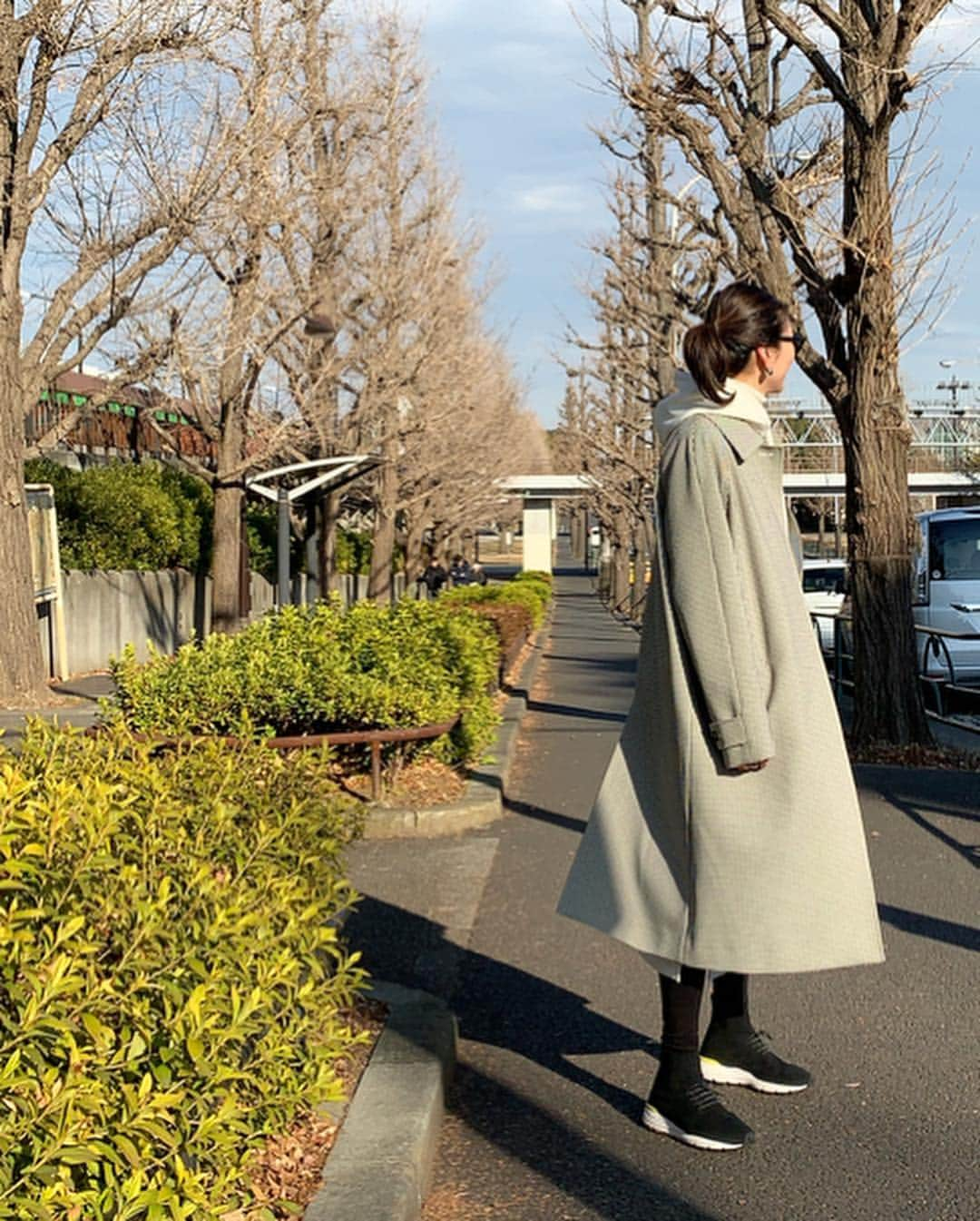 大日方久美子さんのインスタグラム写真 - (大日方久美子Instagram)「・ Outfit ☆ ・ Coat → @beigecomma  ONE PIECE → #kumishopchannel  Shoes → @agnesb_officiel ・ ・ シングルのチェックチェスターが新鮮🙌🏻 パーカーワンピはプロフィールのURLからサイトに飛べます。完売していたレギンスパンツの在庫も各サイズ、少しだけ戻りました👏🏻 ・ ・ #kumicloset #kumishopchannel」3月16日 9時56分 - kumi511976