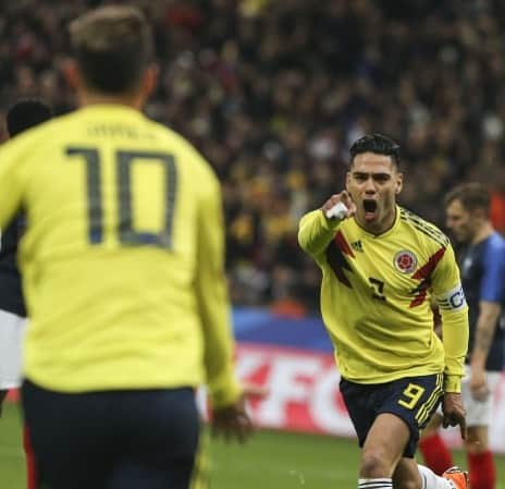 サッカー コロンビア代表チームのインスタグラム：「Nuestro goleador histórico y capitán @falcao. 🇨🇴⚽️#SomosSelecciónColombia」
