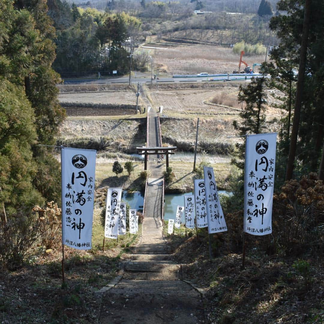 大河壮太さんのインスタグラム写真 - (大河壮太Instagram)「19/03/16/09:27 350日目、朝 #お野菜太郎 #住みます芸人 #農業で住みます芸人 #農業で住みます芸人in仙台 #仙台 #sendai #仙台坪沼 #坪沼 #坪沼八幡神社 #うつりかわり #季節 #冬 #社務所 #社務所暮らし #nikon #d5600 #フォローミー #followme #晴れ」3月16日 9時59分 - 0831taro