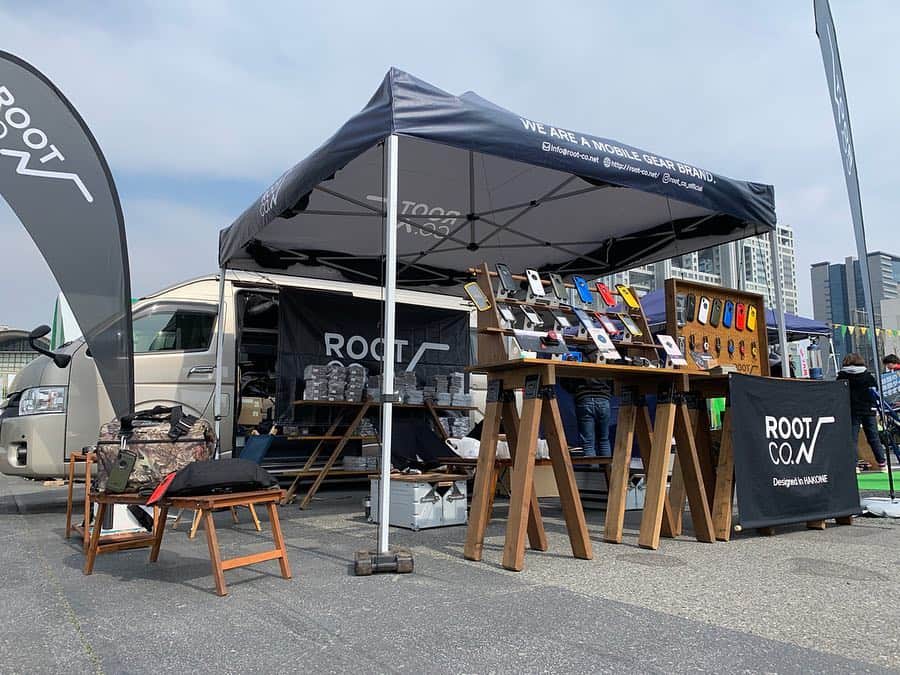 ROOT CO. Designed in HAKONE.さんのインスタグラム写真 - (ROOT CO. Designed in HAKONE.Instagram)「. TOKYO OUTDOOR WEEKEND 2019に出店しております！ 是非ROOT CO.ブースにお立ち寄り下さい！ ・ ■詳細 場所：東京都江東区青梅臨時駐車場P区間 日時：2019年3月16日(土)〜17日(日) 開催時間：10:00〜17:00 ・ #root_co #rootco #shockresistcasepro #iphonecase #magreel360 #carabiner #outdoor #outdoors #outdoorgear #outdoorlife #camp #campgear #camplife #fishing #fishinggear #fishinglife #lifestyle #outdoorstyle #campstyle #fishingstyle #tokyooutdoorweekend #tokyooutdoorweekend2019 #アウトドア #アウトドアギア #キャンプ #キャンプギア #フィッシング #フィッシングギア #ライフスタイル #お台場」3月16日 10時45分 - root_co_official