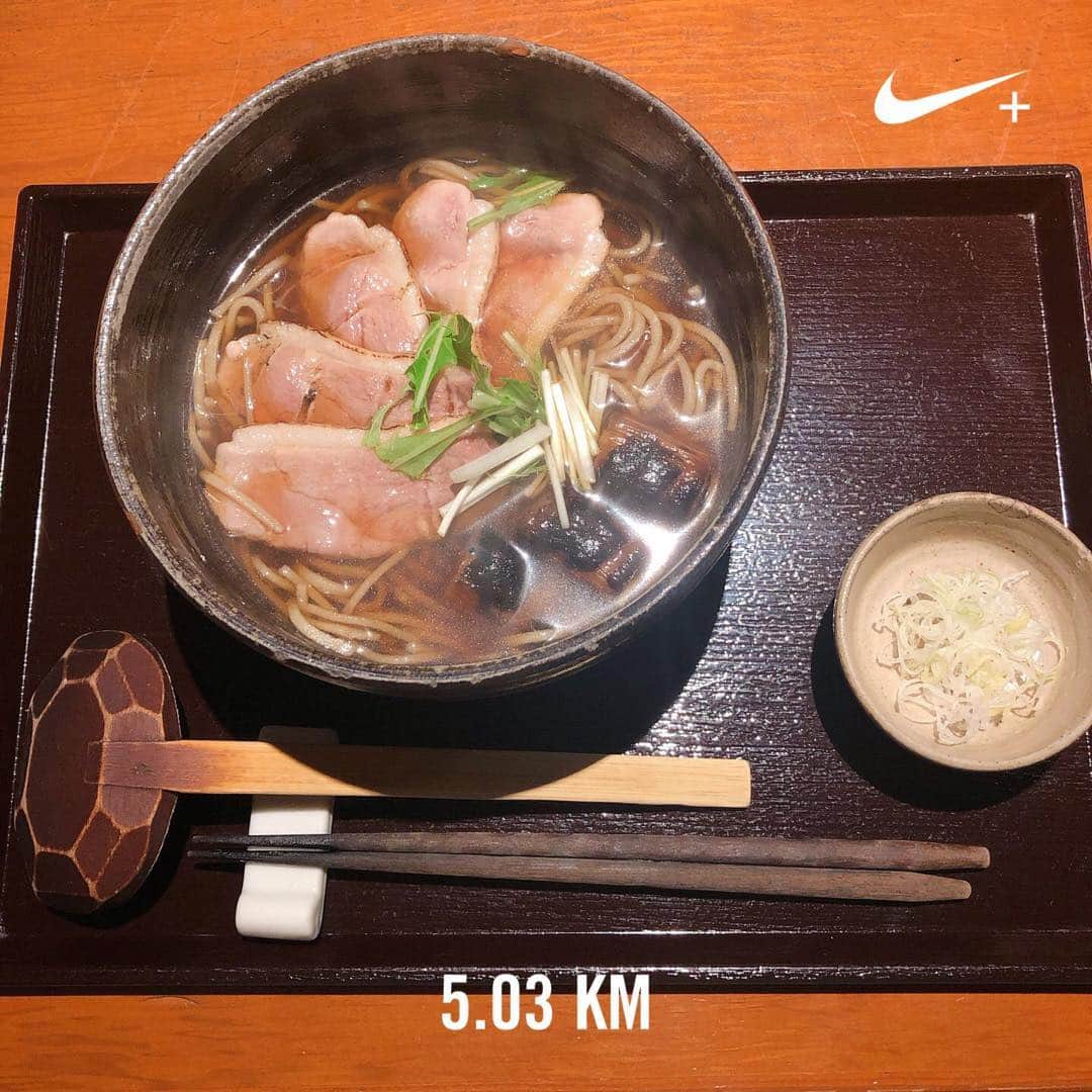 のインスタグラム：「Really realy slow jog today just to enhance my lymphatic system a bit. (photo has nothing to do this this run:P) #lymphaticmobilization#slowjog#5k#soba#sickrun#eatwellsleepwell#gettingbetter」