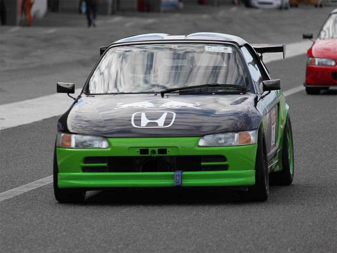 mistbahnさんのインスタグラム写真 - (mistbahnInstagram)「_ My Honda BEAT at Suzuka International Circuit _ Shot on 23-Sep 2018 "Let's BEAT" 2018 Rd.2 at Suzuka International Circuit owner: @mistbahn photo: @kenchangken (Thanks!) _ _ Currently in hibernation(冬眠中)😴😪😴😪 ASLAN ( @aslan_inc_japan ) is building my new engine ( Thanks ASLAN ! ). _ _ 冬眠中の私のビート😴😪😴😪 ASLANさんがエンジンを再構築中です(ありがとうございます)。 _ _ #hondabeat #hondabeatpp1 #pp1beat #ホンダビート #pp1 #e07a #mtrec #honda #letsbeat #烈ビート #suzukacircuit #suzukainternationalcircuit #鈴鹿サーキット #trackcar #trackday #trackspec #trackstance #timeattack #timeattackjapan #trackaddict #kcar #keicar #軽自動車 #aslan #rsmach #voltexracing #skybeat #redbull #redbullracing」3月16日 11時11分 - mistbahn