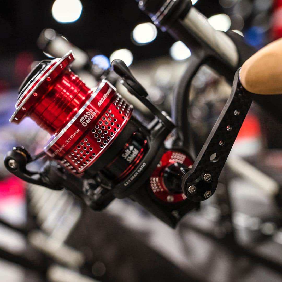 アブガルシアさんのインスタグラム写真 - (アブガルシアInstagram)「Your ultimate drop shot weapon in a compact, lightweight package: the #RevoMGXtreme Spinning reel. #AbuGarcia #AbuGarciaForLife #BassmasterClassic2019 #BMC #BMC2019 #Knoxville #Bassmaster #BassmasterClassic #AbuGarciaRevo」3月16日 11時17分 - abugarcia_fishing