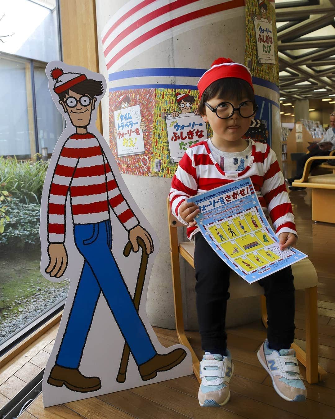 愛知県田原市さんのインスタグラム写真 - (愛知県田原市Instagram)「Where's WALLY? * ぐわしっ！ * #じゃなくて#ウォーリー #田原市図書館 で #フレーベル館 との#コラボ企画 #図書館でウォーリーをさがそう！ #開催中 ！ #最近図書館攻めてるね * ４月１４日まで！詳しくはWEBへ http://www2.city.tahara.aichi.jp/section/library/info/1903wally.html #たはら暮らし * #渥美半島#田原市#伊良湖岬#伊良湖#赤羽根#図書館#ウォーリーをさがせ#子ども#where’s_wally#tahara#irago#akabane#surfing#田舎暮らし#日々の暮らし#休日の過ごし方#スローライフ#instagramjaran#igersjp」3月16日 11時17分 - tahara_kurashi