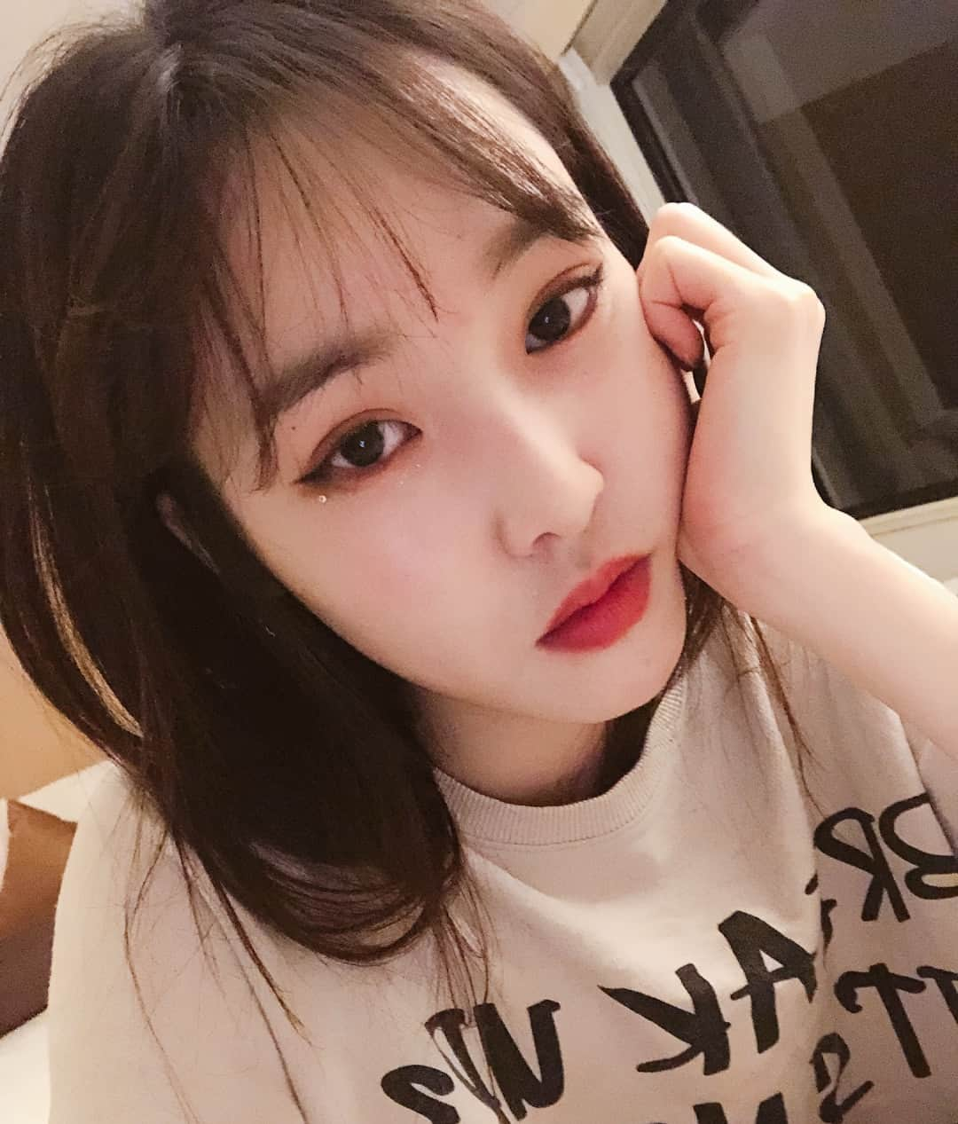 GFriendさんのインスタグラム写真 - (GFriendInstagram)「이히히 까꿍 ~」3月16日 11時46分 - gfriendofficial