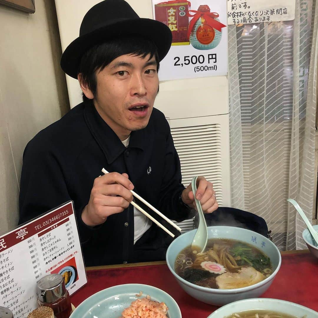 児玉智洋さんのインスタグラム写真 - (児玉智洋Instagram)「珉亭、美味しい。。んで、コイツの食べ方好き、なんかうまそうに食う。。」3月16日 11時55分 - damadama456