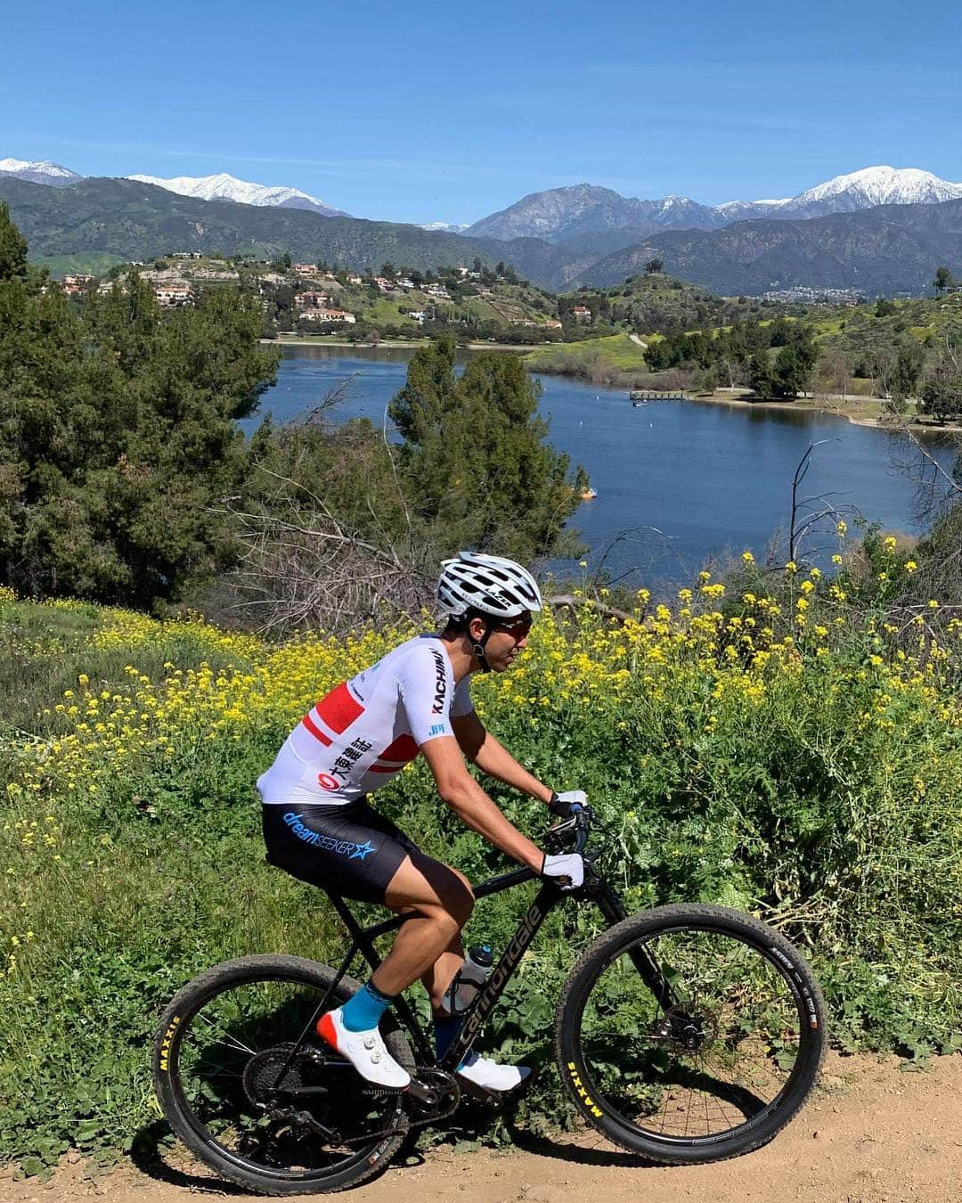 山本幸平さんのインスタグラム写真 - (山本幸平Instagram)「Tomorrow kick off my MTB season!! Exciting ride #uscup #sandimas 明日は開幕戦。 ノーストレスで自分のオフにやってきた事を出してきます！#dreamseekermtbracingteam @cannondalejapan @fabric_jpn @daiken_corporation @teamdaito @bikeranch @maxxisbike @oakleyjapan @tokachimainichi #アルムシステム #日本写真判定株式会社 @hokuo_knot #北王コンサルタント#開西病院 #スポーツ医科歯科研究会 @wavenyan @shimano_cycling_japan #ergomotionch @abe.shokai @thule #マグオン #enemoti @mizutanibicycle @stansnotubes @esigrips @cycliq #fightwithlefty #スポーツアロマコンディショニング @tcs_international」3月16日 12時19分 - kohey55