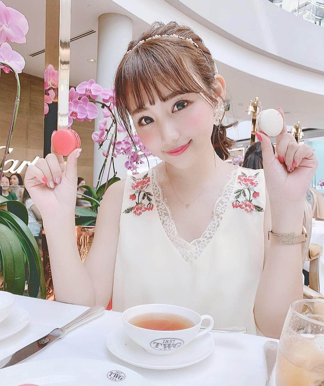 加藤里奈さんのインスタグラム写真 - (加藤里奈Instagram)「. TWG🍰 . #ootd #fashion #instagram #instalike #instafashion #instagood #instalike #marinabaysands #水着 #水着女子 #ビキニ #シンガポール #シンガポール旅行 #シンガポール旅 #シンガポール日記  #女子旅 #たびじょ #女子旅行 #アラブストリート #セントサ島 #セントーサ島  #シンガポール観光 #海 #夏コーデ #海外旅行 #ヘアアレンジ #マリーナベイサンズ #シンガポールカフェ #シンガポールカフェ巡り #TWG」3月16日 13時20分 - katoco0326