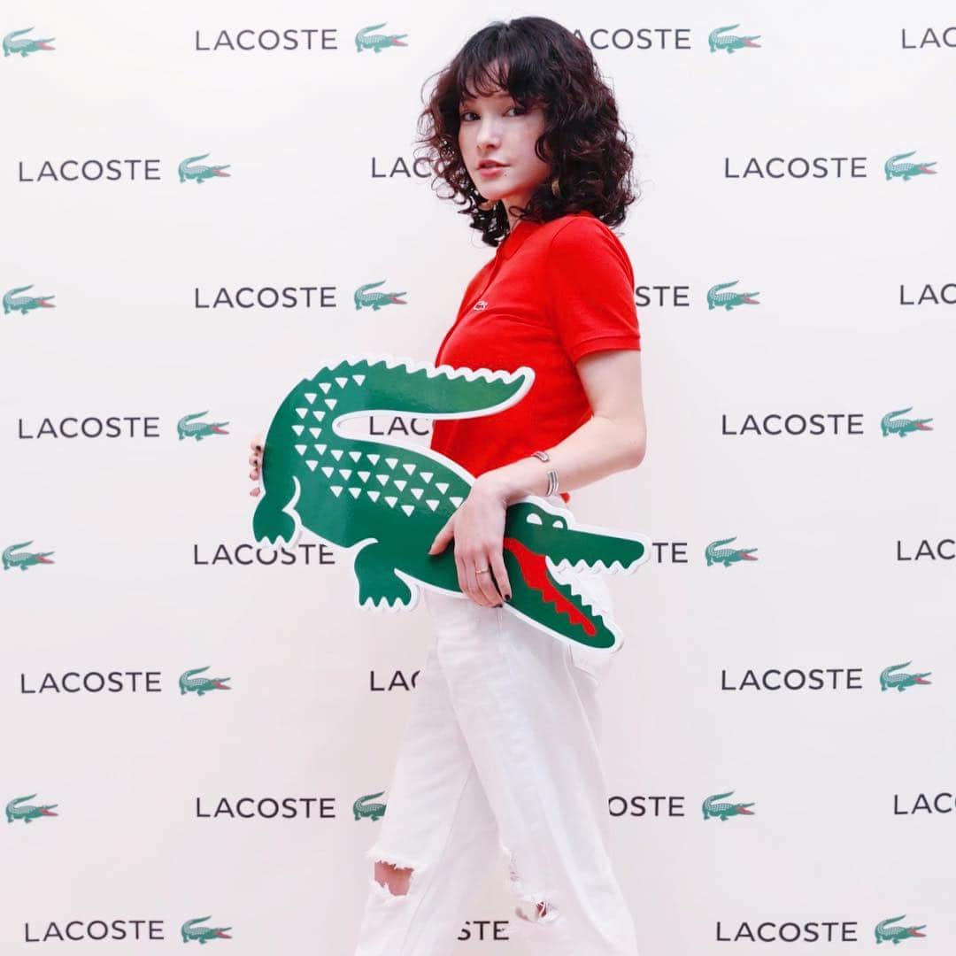 ノーマさんのインスタグラム写真 - (ノーマInstagram)「気分は朱色♦️ ・  @lacoste 銀座フラッグショップで @evelourdes_haruka 氏のカラーセラピートークを聞いて参りましたっ。 色によって今の自分が解るって楽しい♪ 後押しになるカラーポロも解ったり。  バリ島から空港経由でそのまま銀座ラコステ店までいらしたイヴルルド遥華氏、いつもに増してパワフルで太陽フレアのようでしたよ🌞 Congradulations @lacoste Ginza flagship❣️🐊🐊🐊 #ラコステ  #ラコステ銀座店  #ラッキーポロ #wwd_jp_pr #lacoste  #poloshirt  #colortherapy」3月16日 13時20分 - noma77777