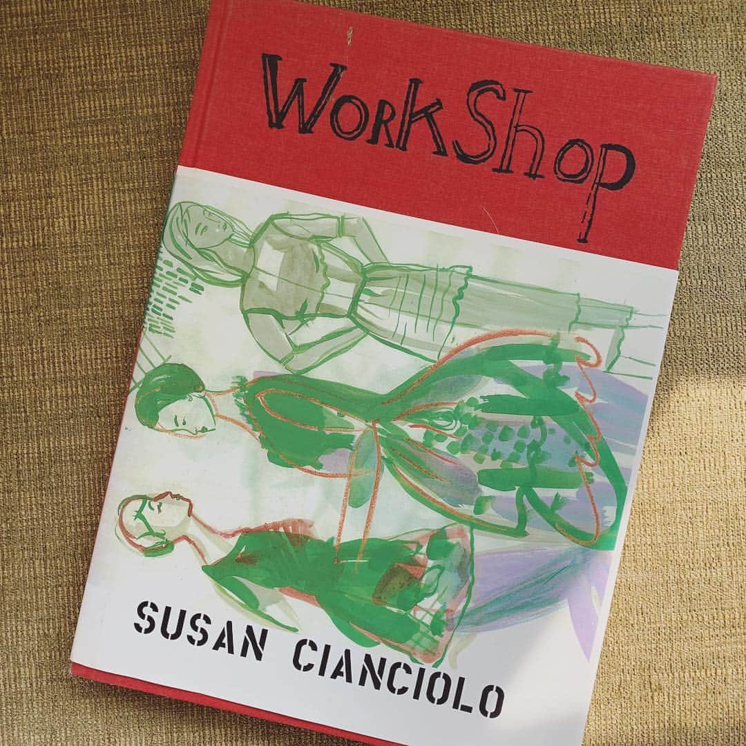 OKAさんのインスタグラム写真 - (OKAInstagram)「後輩にもらったスーザン・チャンチオロの作品集。 ファッションとアート、 ファッションと音楽を繋ぐ人。  #SusanCianciolo」3月16日 13時31分 - ytrpics