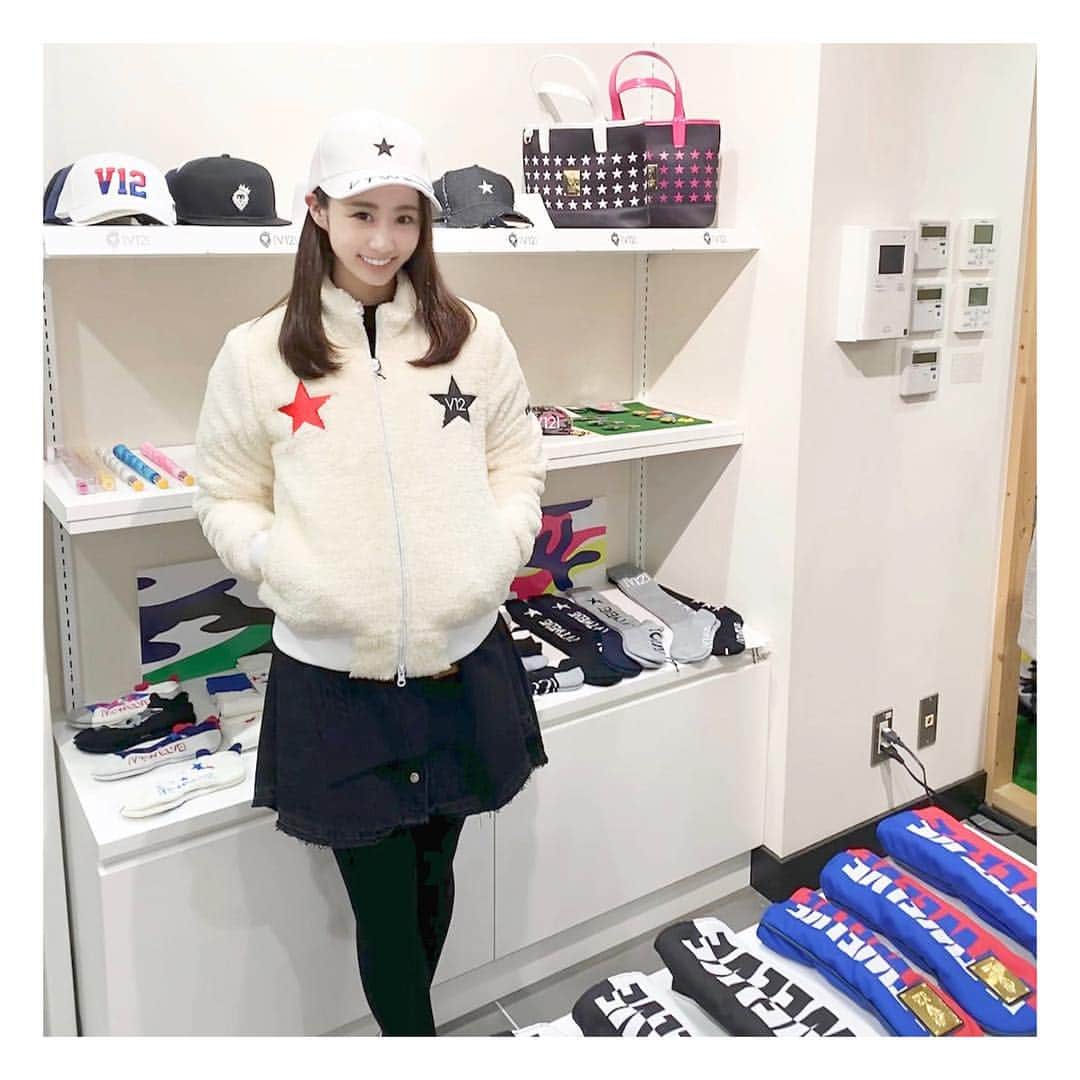 筒井萌子のインスタグラム：「* @v12golf_official の展示会へ行かせて頂きました◡̈⃝⛳️ 可愛いウェアが沢山🤭⭐️ 冬が待ち遠しい♪早く着たいなぁ🦁💕 #筒井萌子 #女優 #actress #モデル #model #岡山  #shooting #instagood #instalike #converse #撮影 #followme #instalike #ブリヂストンゴルフ #tommyjeans #dhoric #snidel #lee #ゴルフ #ゴルフ女子 #ゴルフコーデ #v12」