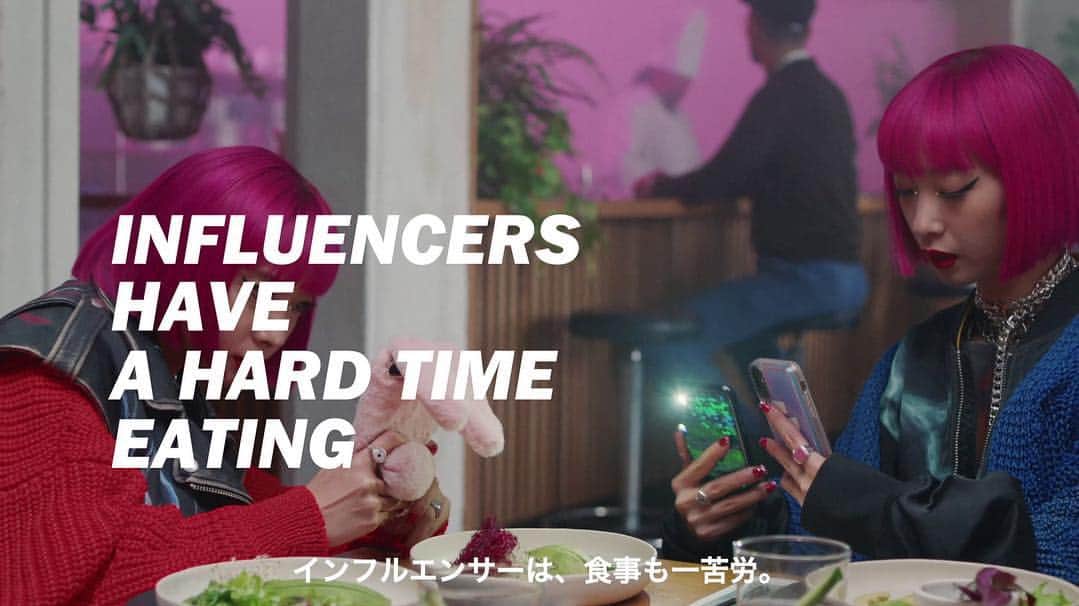 SENSEさんのインスタグラム写真 - (SENSEInstagram)「. ディーゼルのキャンペーンに インフルエンサー達が登場 . キャンペーンをリリースするたびに話題となるディーゼル。つい最近公開された2019年春夏のキャンペーンでは“フォロワーになれ（BE A FOLLOWER）”と題し、インフルエンサーたちが登場。日本からはAMIAYAの2人が、インフルエンサーの日常と苦労を熱演。そのほか、セルフィーフォトグラファーでモデルのジェニファー・グレイスや、カニエ・ウェストをはじめとした海外インフルエンサーも多数登場。どの動画もブラックユーモアたっぷりにセンスあるストーリーを展開。 . このキャンペーンのウラにあるメッセージは、インフルエンサーの毎日は大変！　一般人、つまりフォロワーでいて気楽に毎日を楽しもう、というもの。さらには、ディーゼルのデニムみたいに気楽でどんなスタイリングにも合うアイテムを着て肩肘張らずに毎日を謳歌しよう、という意味が込められている。 というわけで、まずはこれらの動画をチェックしてみよう。また、エフォートレスなライフスタイルを高度な加工とともにデニムに落とし込んだ、ディーゼルの今期のラインアップも必見だ。 . ＜BE A FOLLOWER　ストアキャンペーン＞ 絶賛展開中のキャンペーンでは対象店舗にて税抜き40,000円以上お買い上げの方にフォロワーのワードローブをクールに仕上げる〝デニムハンギングストラップ〟をプレゼント中！ . #diesel  #amiaya  #beafollower  #sensemagazine」3月16日 13時57分 - sense_magazine