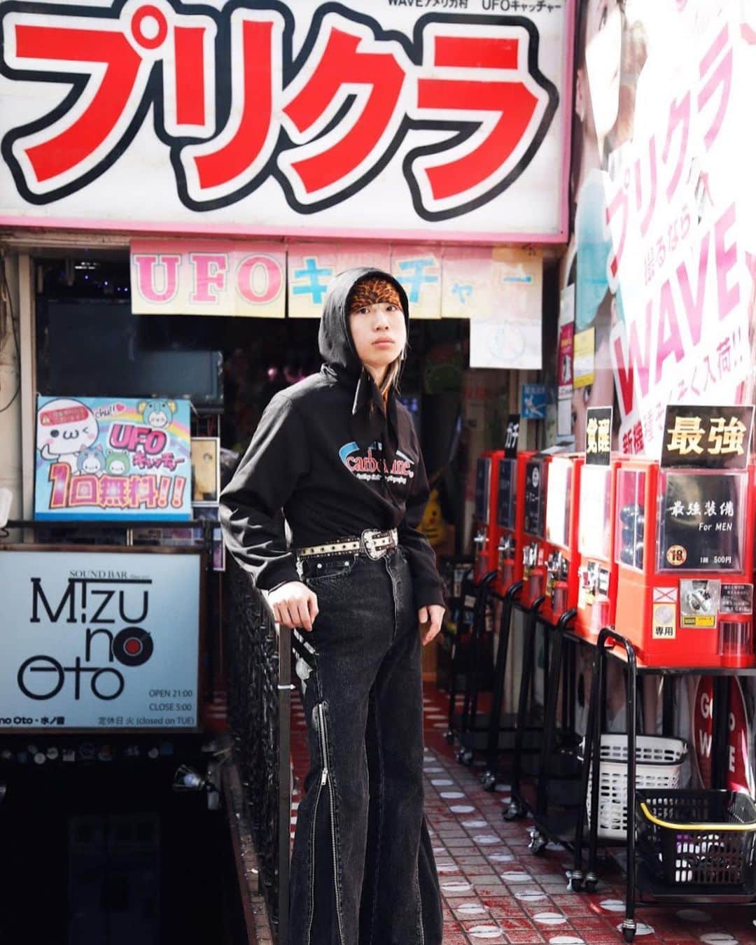 Droptokyoさんのインスタグラム写真 - (DroptokyoInstagram)「KANSAI STREET STYLE Style 01: @_sleep_tommy_ / Style 02: @i___yuuka / Style 03: @mobutallien4 / Style 04: @cache_jin / Style05: @y_jeallene / Style06: @_retsu_sada / Style07: @rnifu / Style08: @xmx__708.t  #streetstyle#droptokyo#kansai#osaka#japan#streetscene#streetfashion#streetwear#streetculture#fashion#関西#大阪 Photography: @kyoheihattori」3月16日 13時57分 - drop_tokyo