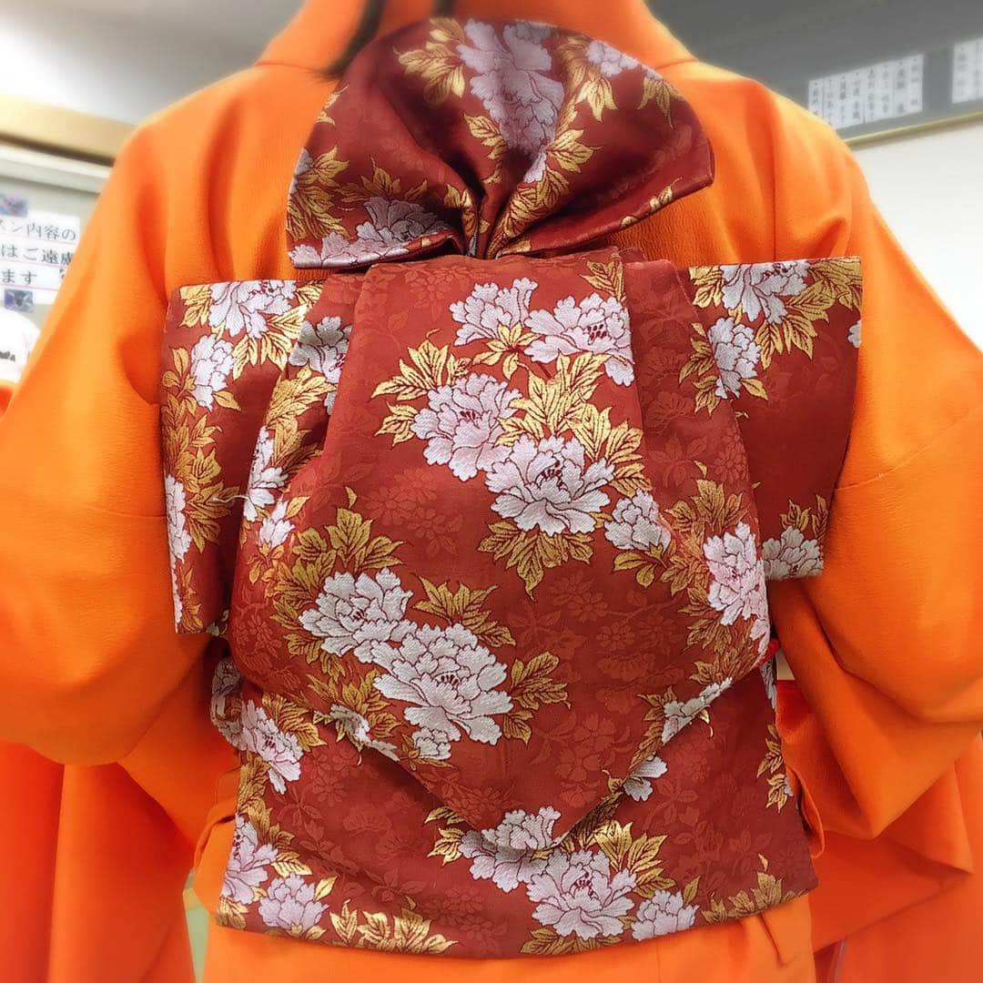 佐藤円香さんのインスタグラム写真 - (佐藤円香Instagram)「寿結び  難しい~😭。 #kimono #着付け #着物 #和服 #和装 #KIMONO #帯結び #日本 #きもの #寿 #寿結び」3月16日 13時56分 - madoka.p.j.614