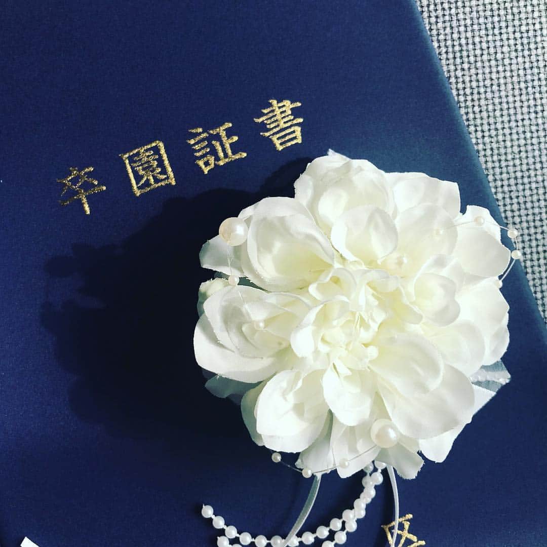Hikari Noguchi 野口 光さんのインスタグラム写真 - (Hikari Noguchi 野口 光Instagram)「今日卒園式の方が多いですが、息子は先週でした。沢山の方にお世話になったことを忘れずにこれからも大きくなってね。おめでとう🌸 #卒園式 #旅立ちの日に」3月16日 14時07分 - hikari_noguchi