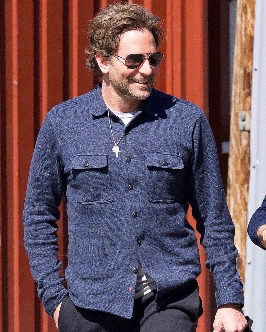 Just Jaredさんのインスタグラム写真 - (Just JaredInstagram)「Bradley Cooper steps out for lunch in Brentwood! #BradleyCooper Photos: Backgrid」3月16日 14時16分 - justjared