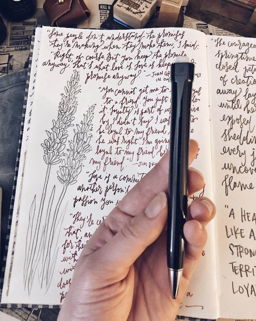 Catharine Mi-Sookさんのインスタグラム写真 - (Catharine Mi-SookInstagram)「Friday is for the night owls, at least for me, and tonight I felt the urge to do some simple pencil sketches. Believe it or not, the pencil was my first love with #writinginstruments. It’s been a long time as I’ve been experimenting with other creative avenues within my journal but lately I’ve been missing my drawing time. I plan on doing some more sketches later in the weekend when we venture back to the wild wild woods. Nature is my favorite muse. What are you all up to this weekend? . . On a side note, I’ve had some folks ask about my curious antique textile pouch by @pegandawl. I got this from a limited batch that was released last year and I think they’re about to have another small run of these soon! Sign up on their newsletter to be the first to know! I have two different ones actually, one is always housed in my handbag and this one is always in my creative space. I love them! . . Tonight’s repertoire: the Model 90 Artium Artist Pencil with 2B lead (other leads available and easily interchangeable) @franklinchristoph. Companion Size Journal, Antique Textile Pouch, Mini Sendak & Medium Desk Caddy by @pegandawl. . . #journaling #sketchjournal #pencillove #notafountainpen #franklinchristoph #pegandawl #leatherjournal #pencilcase #penmanship #dailyjournal #creativejournaling #creativejournal #loveforanalogue #galenleather #thedailywriting #journalpage #planneraddicts #aquietstyle #doodlersanonymous #drawing✏ #journallove #abmcrafty #thestationeryselection」3月16日 14時27分 - catharinemisook