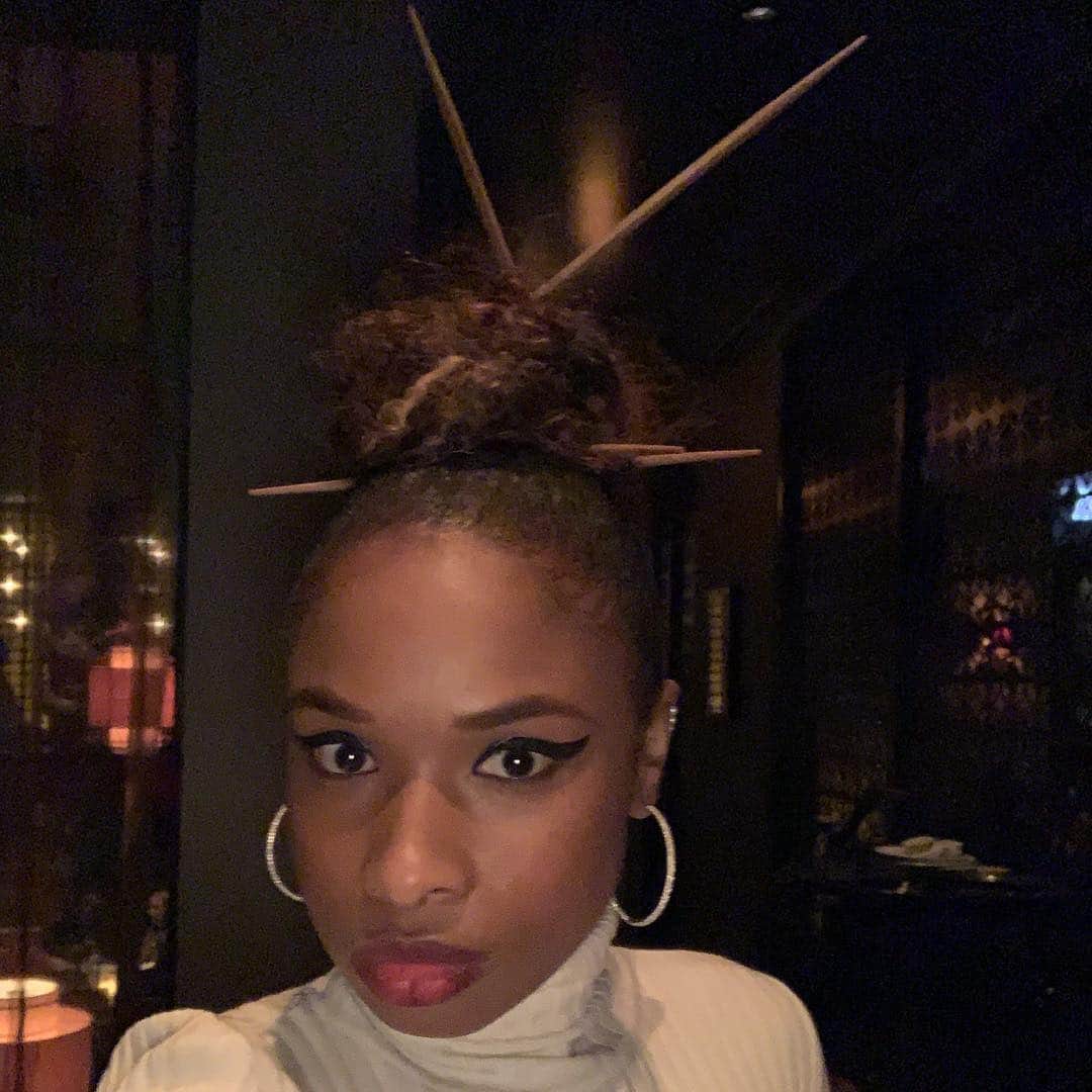 ジェニファー・ハドソンさんのインスタグラム写真 - (ジェニファー・ハドソンInstagram)「Inside my own personal wrap party for #cats #grizzabellatheglamourcat at my favorite place to celebrate all my victories @taochicago」3月16日 14時31分 - iamjhud