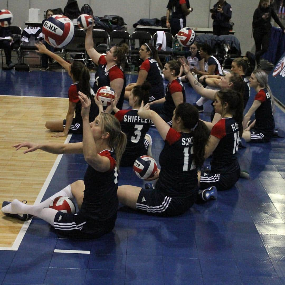 USA Volleyballさんのインスタグラム写真 - (USA VolleyballInstagram)「Veterans paved the way to two @usav_sitting_wnt wins over @volleyballCanada, but 3 @teamusa players made their international debuts with significant contributions. The 5-match series continues on Saturday at 9 a.m. and 3 p.m. at @crossroadsvb in #Denver. Details on www.usavolleyball.org. @usparalympics」3月16日 14時50分 - usavolleyball