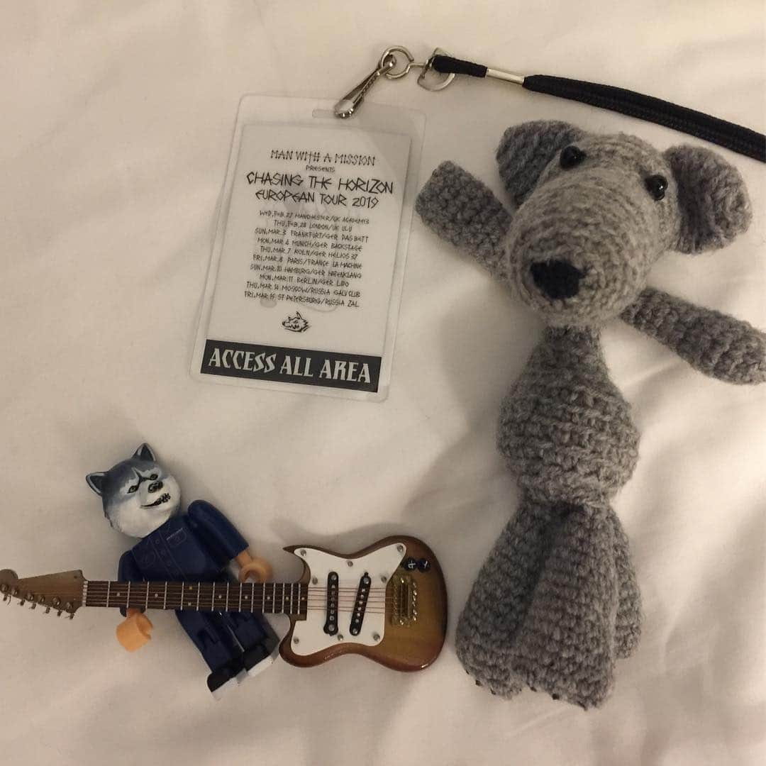 Man With A Missionさんのインスタグラム写真 - (Man With A MissionInstagram)「It was such a wonderful tour mates! See you soon!  素敵ナツアーデシタ。マタスグニ！  #manwithamission  #chasingthehorizon」3月16日 14時45分 - mwamofficial