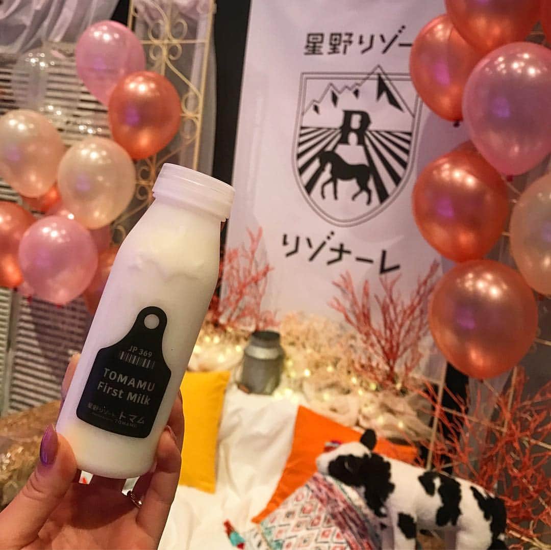 旅色さんのインスタグラム写真 - (旅色Instagram)「\ 今からでも間に合う / 本日18時まで開催中 #旅色フェスタ2019 . 一部ブースをご紹介😆 . 1枚目📷 #星野リゾートリゾナーレ 遊びに行くと牛乳やクッキーが貰えます🐄おしゃれなフォトブースも❤️ . 2枚目📷 #ビアま 種類豊富なクラフトビールがたのしめますよ🍻 . 3枚目📷 #Qoo10 スキンケアセットのお試しや ヘルシーなお酢ドリンクもご用意🍸」3月16日 14時45分 - tabiiro