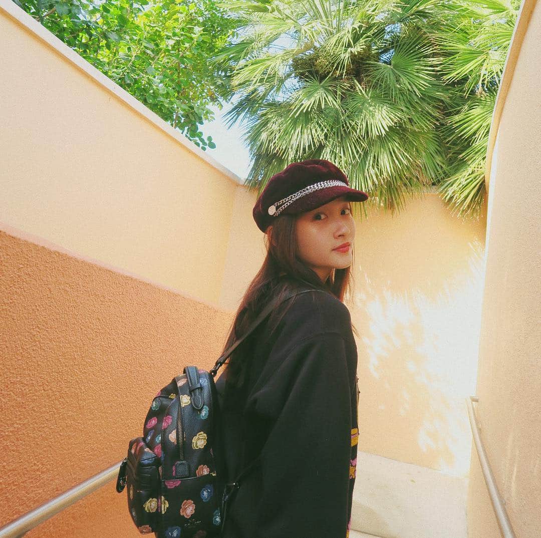 DFS & T Galleriaさんのインスタグラム写真 - (DFS & T GalleriaInstagram)「Travel with Guan XiaoTong @stronger917 , the Chinese actress and @coach ambassador, as she shares her top spots in New York & Hong Kong, and shop her must-have Coach accessories today on DFS.com .  #ShopDutyFree #DFSxCoach // DFS呈獻：立即登上 DFS.com，和 @coach Girl 關曉彤 @stronger917 一同遊走她最愛的城市──紐約與香港，並探索她最愛的Coach限定系列飾品！  #T廣場 #免稅購物」3月16日 15時00分 - dfsofficial