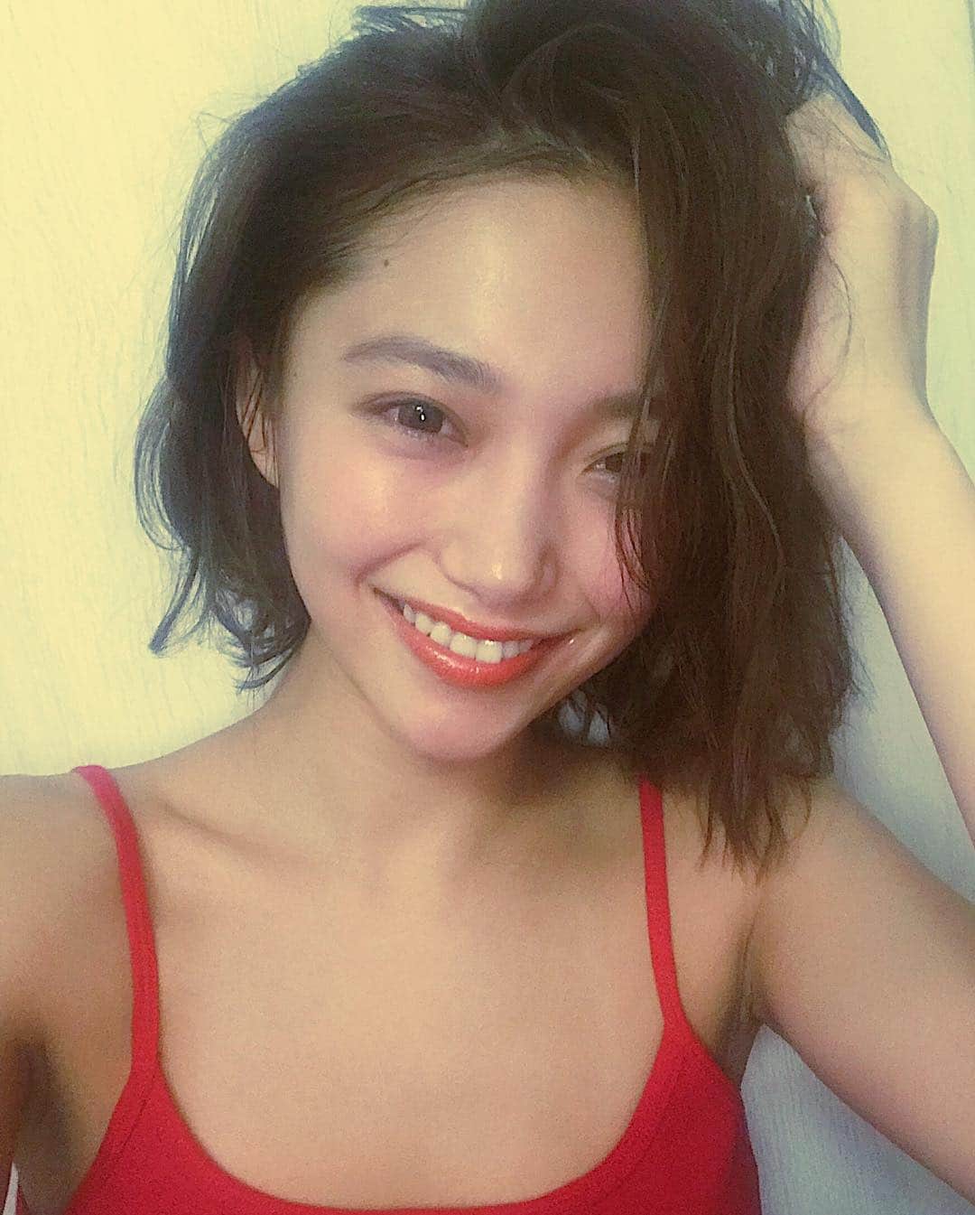 愛菜さんのインスタグラム写真 - (愛菜Instagram)「Hello❣️ . . #hello  #saturday  #bobhair  #smile  #aloha」3月16日 15時17分 - ainaaa0622