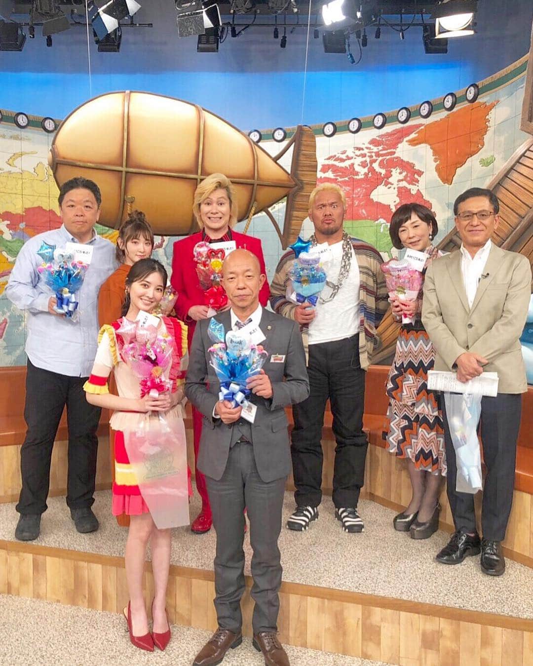 大石絵理のインスタグラム：「実は今日で、陸海空が最終回の放送になります！部族アースでは襲撃されたり、びっくりするものを食べたり、他にもいいね！アースや豪華客船アース、ラブアース、クイズアースなど沢山の企画をやらせていただきました🌟 番組開始から半年でプライム帯に昇格させてもらったり、大人気番組の裏で無謀な4時間スペシャルやっちゃったり、とにかく思い切っていろんなことに挑戦させていただいたと思います。笑 番組を愛してくださった皆様に感謝のきもちでいっぱいです💗 今夜、22:10〜23:10、ぜひ最終回見てくれたら嬉しいです☺️ 番組のおわりには、新しい発表もありますので、それもお楽しみに…💞💞 #陸海空 #TV朝日」