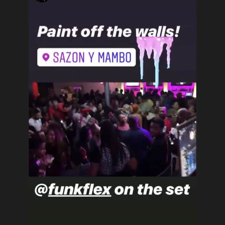 ファンクマスター・フレックスのインスタグラム：「I really enjoyed myself tonight! Conn REALLY knows how to party! Vibe was amazing! 2 1/2 hours on set! (Security / Police cut me short) 🤷🏿‍♂️Sazon Y Mambo! Ed great night! @litdigitaldjs Bottles / Tables #SoldOut」