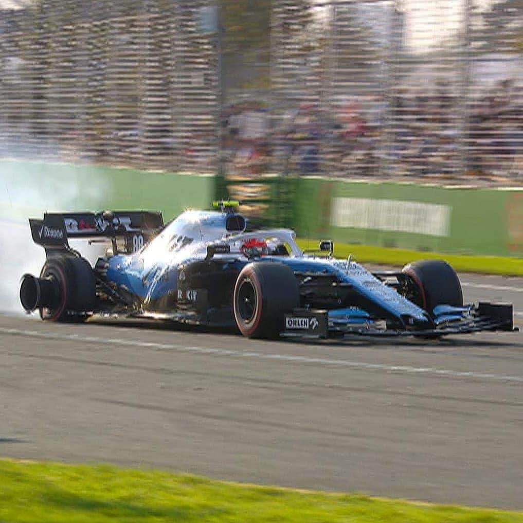 F1さんのインスタグラム写真 - (F1Instagram)「A less than ideal qualifying return for Robert Kubica - he will start P20 on Sunday after clipping the wall and suffering a puncture 😬 . #F1 #Formula1 #AusGP #Qualifying #Kubica #Williams」3月16日 15時30分 - f1