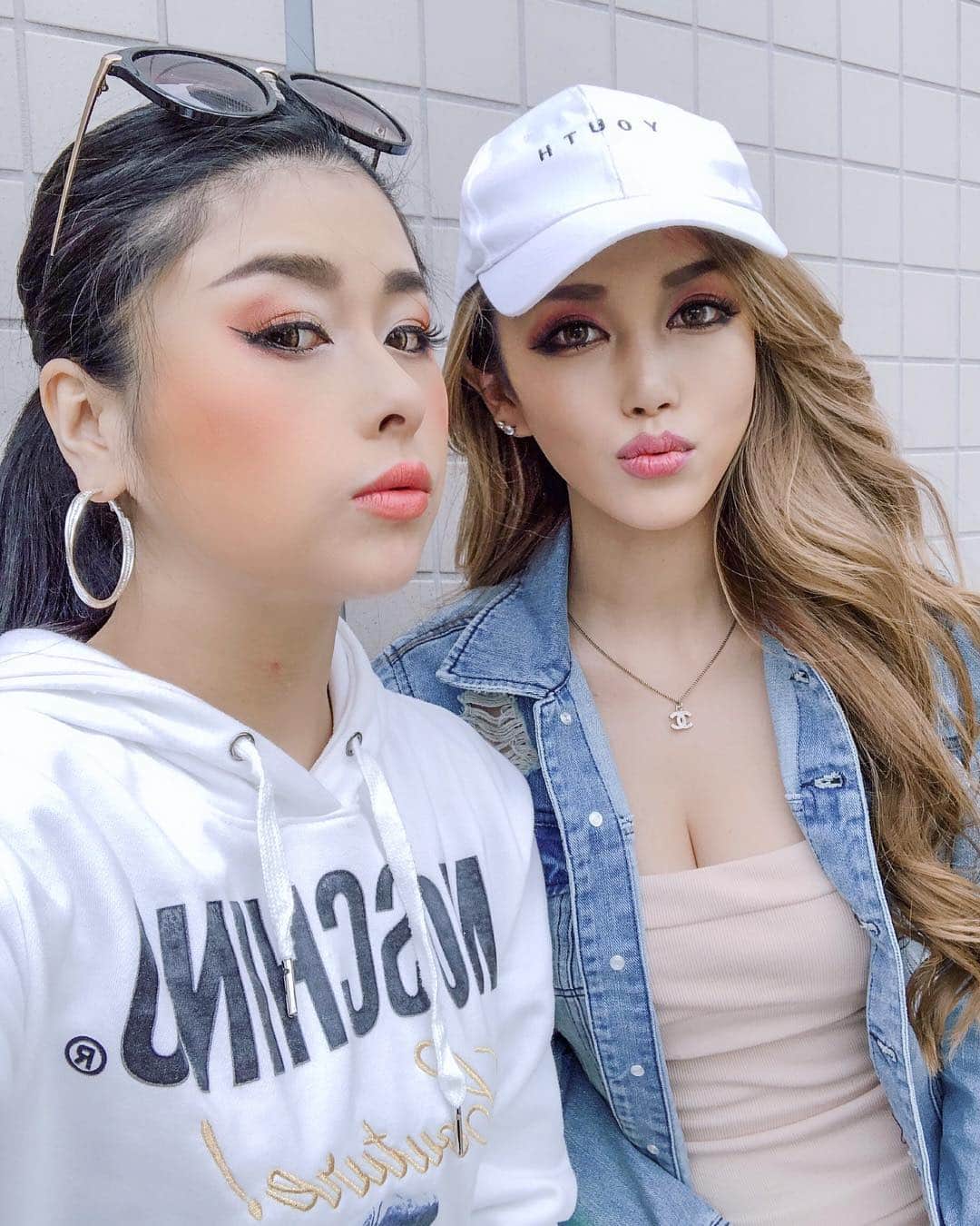AYAMEさんのインスタグラム写真 - (AYAMEInstagram)「#fashionnova#fashionnovabebe#longhair#casualstyle#casual#demim#hoopearrings#springhascome#ootd#twins#casualfashion#bff#sis#cap#blogger#bloggerlife#bloggerstyle#ビジョビ#キャップ女子」3月17日 1時13分 - l.ayame